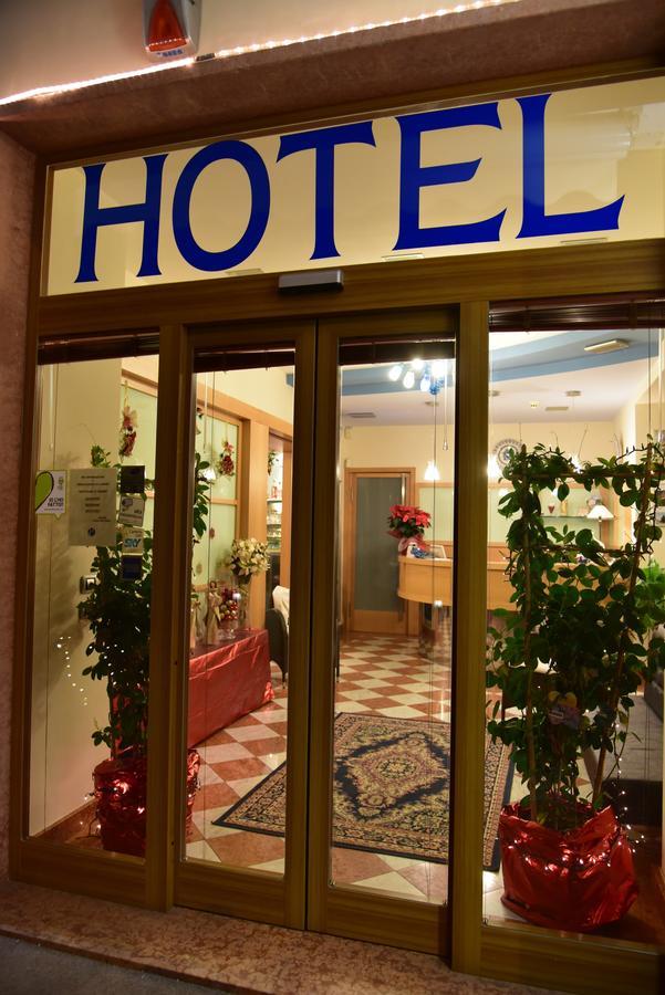 Hotel Residence Sant'Anna Bedonia Екстер'єр фото